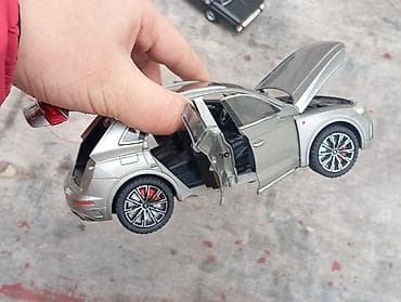 Детская одежда и обувь: Audi Q5 1/24 Ölçü özü görünüşcə quruluşcada təzədir ancaq qüsuru varki — 10