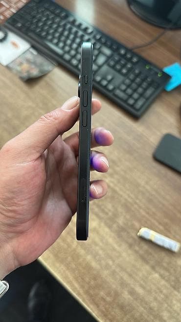 ipad pro m5: IPhone 15, 128 GB, Midnight, Simsiz şarj, Face ID, Sənədlərlə — 6