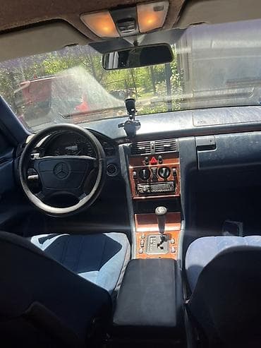tap.az avtomobil: Salam altinda curuklerivar oz admadi Mercedes-Benz E‑Class sedan (W210 — 5