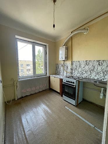 Bakı, 3 otaqlı, Köhnə tikili, 63 kv. m — 2
