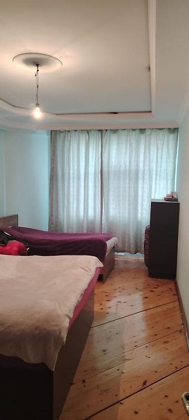 şəmkir ev: 9 cu mikraroyon Tərlan şadlıq sarayınin yani 2 otaqlı bina evi 600 AZN — 6