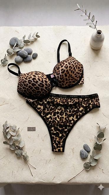 Qadın geyimləri: Qadın daxili geyim dəsti - Model: 2 fərqli dizayn – parlaq qırmızı və — 2