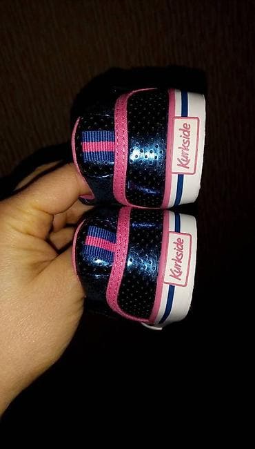 Çəkmələr: Kurkside
Американский бренд

В наличии размер Eur 20

Цена 40 манат — 2