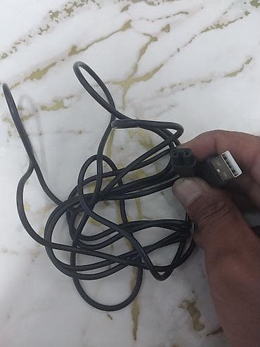 switch 2: Üz qirxan üçün adapterler 2 ədədir biri sade variantdadi biri usb — 3