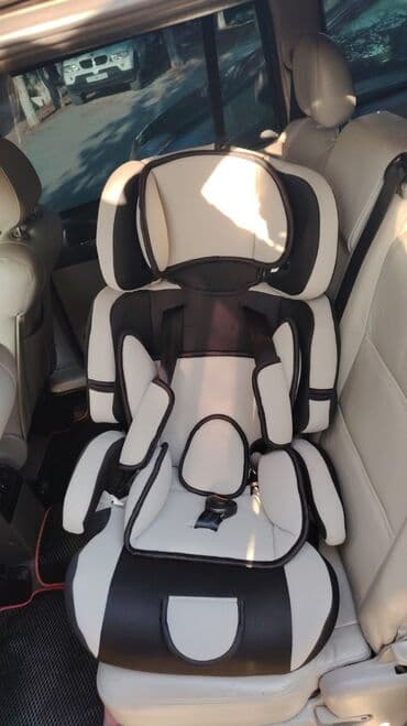 Uşaq avtomobil oturacağı - Rəng: qara/ağ (iki rəng) - Tam bədən — 2