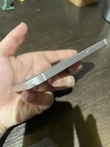 iphone x mini: Ağ, Face ID — 4