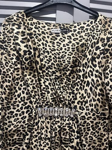 rm butik instagram: 2 paltar, 40-42 olcuye gedir. Tezedir. Geyilmeyib. Birinin ustunde — 3