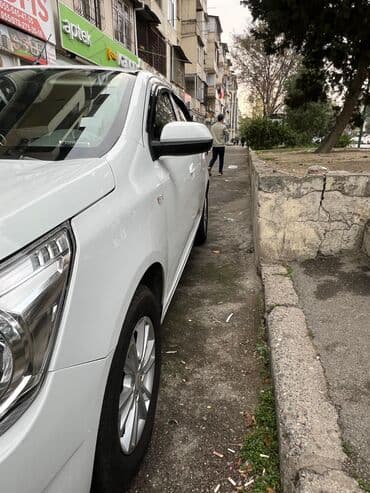 qadın masini: Chevrolet Cobalt: 1.5 l | 2023 il 160025 km Sedan — 6