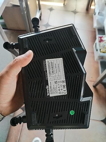 Техника и электроника: Tenda modem hec bir problemi yoxdu sebekeye qosulur. Cavabdehem — 3
