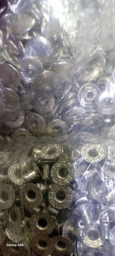 двери бу: Metal perçinlər kiçik, yüngül, yuvarlaq başlıqlı və boru formalı — 1