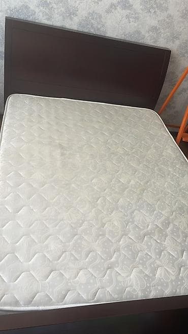 matras islenmis: İşlənmiş, İkinəfərlik çarpayı, Bazasız, Matras ilə, Siyirməsiz — 1