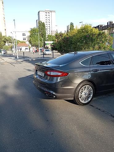 Nəqliyyat: Ford Fusion sedan – geniş və komfortlu salon - Rəng: tünd boz kuzov — 9