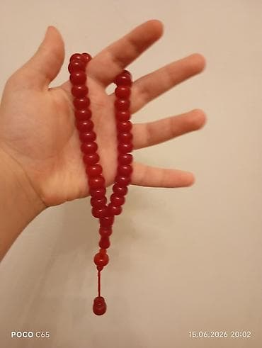 Qırmızı təsbeh - Material: dəqiq olmayan kompozit/daş görünüşlü lalafo.az -da Qırmızı təsbeh - Material: dəqiq olmayan kompozit/daş görünüşlü
