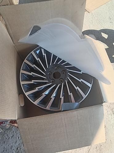 R19 yüngül lehimli disk dəsti - Komplekt: 4 ədəd - Ölçü: R19 - Bolt lalafo.az -da R19 yüngül lehimli disk dəsti - Komplekt: 4 ədəd - Ölçü: R19 - Bolt