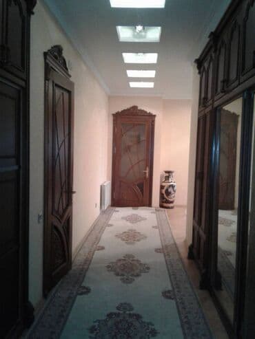 9 ci mikrorayon satilan evler: 4 otaqlı, Yeni tikili, m. 28 may, 250 kv. m — 5