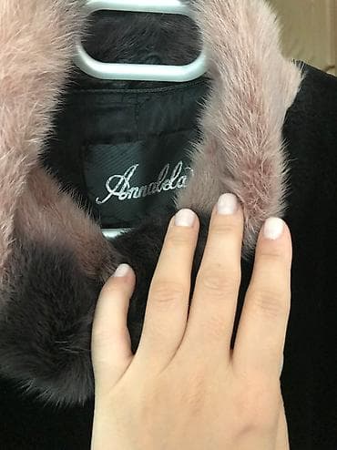 Digər qadın geyimləri: Temiz şinsilla şuba alinib 2500manat satilir bu qiymte…s m L razmer — 2