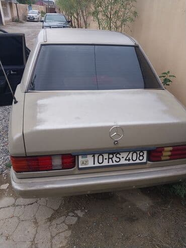 retro avtomobil satışı: Mercedes-Benz sedan, qızılı/rəngli kuzov, 4 qapı, qabaqdan ulduz — 7