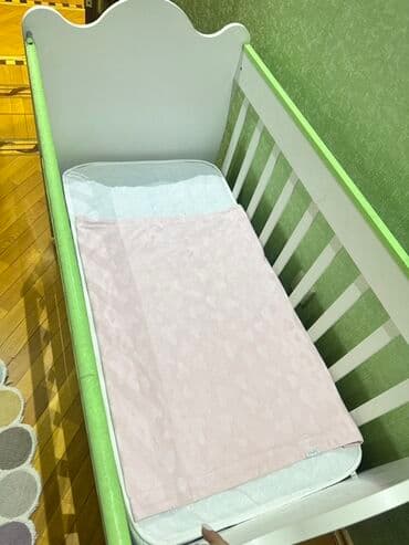 dirəklər: Oğlan və qız üçün, Dördbucaq, Beşik, Dəst ilə, Matras ilə, Yellənmə mexanizmsiz — 3