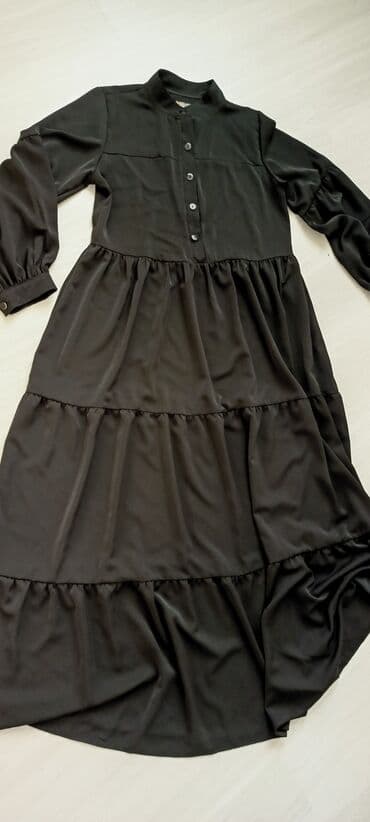 Bir dəfə geyinilib heç bir problemi yoxdur, çox rahat materialı var