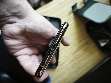 iphone case: IPhone Xs Max, 256 GB — 6