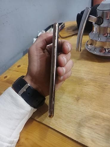 IPhone Xs, Qızılı