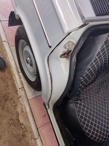 ucuz tap az t40: VAZ klassik seriyasından sedan (2101/21011 xətti) – ağ rəng. Mexaniki — 3