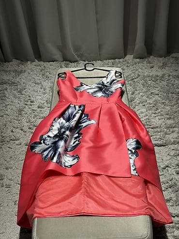 Qadın paltarı – A-siluet, ətək hissəsi qatı və qabarıq - Rəng: parlaq — 3