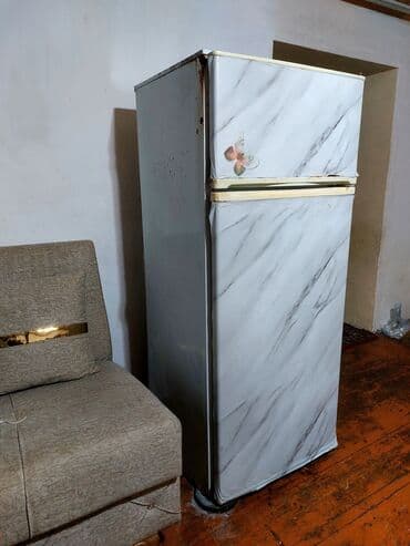 sharp soyuducu: İki kameralı soyuducu - Üst hissədə dondurucu bölmə, aşağıda əsas — 1