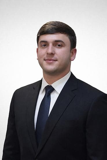 bakida kuryer isi: Şəxsi sürücü, 23 yaş, stajı 5 il, Nəqliyyat təmin edilir — 1