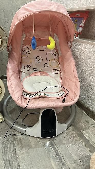 mebel kredit: Elektriklə çalışan beşik/sallaq kreslo - Rəng: açıq çəhrayı, rəngli — 1