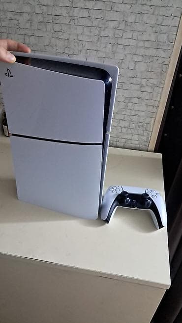 Salam playstation 5 slim satilir ideal vezyetdedi problemsizdi icinde — 1