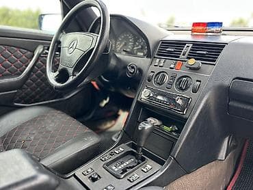 mosu: Mercedes-Benz C-Class: 2.2 l | 1995 il Sedan — 7