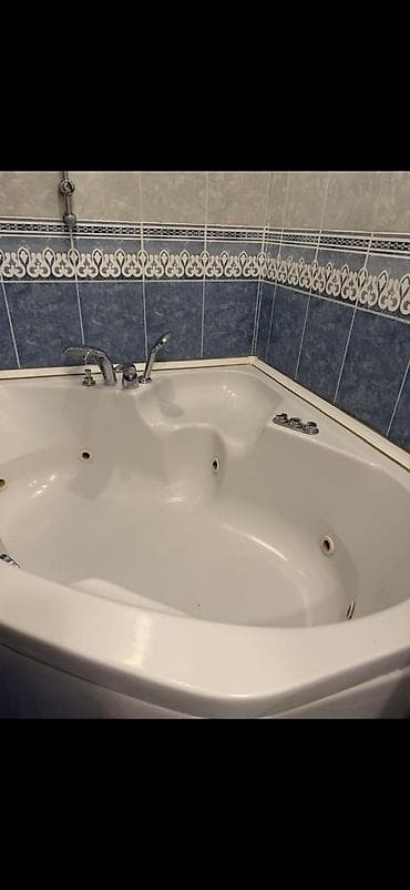 krantlar: Künc tipli hidromassaj vannası (jakuzzi) - Forma: üçbucaq/künc — 1