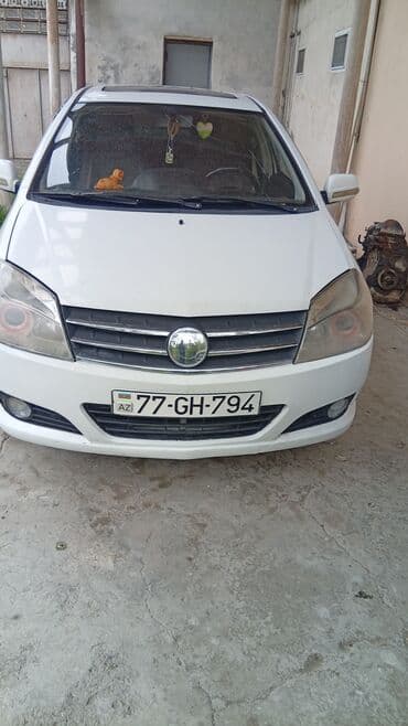 qadın maşınları qiyməti: Avtomobil: Ağ rəngli sedan, Chery A5 (emblemlər və dizayna uyğun) — 2