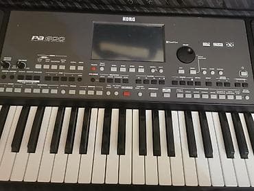 mini piano: Sintezator, Korg — 1
