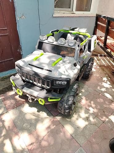 Uşaq elektro-avtomobili – 4x4 off-road jeep stili - Güclü 4x4 təkərli