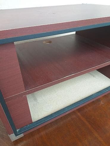 iphone 7 red: Səsqücləndirici ücün qutu içinə iki ədəd səsqücləndirici yerləşir əldə — 7