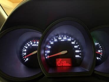 mercedes e 240: Kia Rio sedan - ağ rəng,4qpı,servizdir,bez krasqadır və bərəbər — 1