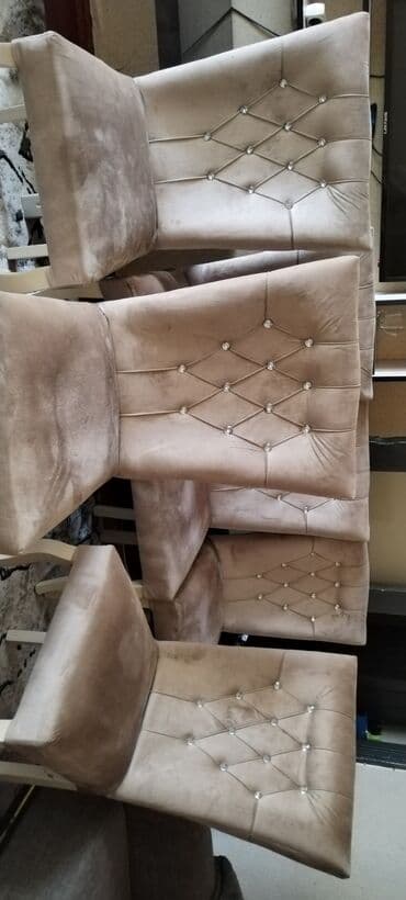 fırlanan oturacaq: İşlənmiş, Masa və oturacaqlar, Kredit yoxdur — 1