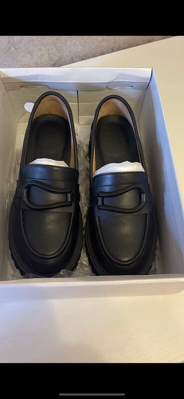 Ölçü: 36, rəng - Qara, Yeni