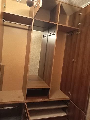 seyfi qapi: İşlənmiş, 6 qapı, Güzgülü, Qəhvəyi, Açılan, Düz dolab — 1