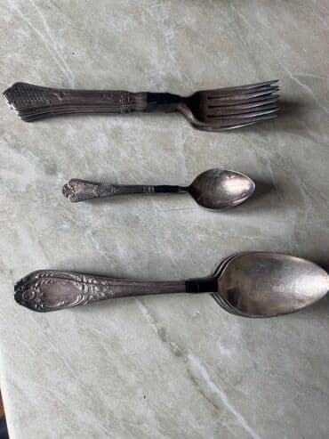 Məhsul: Antik üslublu metal stolüstü qida dəsti Tərkib: - 6 ədəd