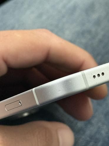 ikinci el iphone 16 pro: IPhone 15, 128 GB, Ağ, Face ID — 6