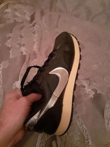 Ayaqqabılar: Nike idman ayaqqabısı oglan ucun razmer 36.37 Moskvadan baha alinib — 2