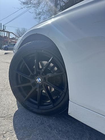 BMW orijinal qara yüngül lehimli diskler Vossen F30 F10 Diskelr lalafo.az -da BMW orijinal qara yüngül lehimli diskler Vossen F30 F10 Diskelr