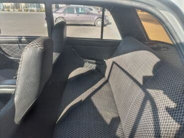 traxdır satışı: Avtomobil: Sovet istehsalı VAZ klassik sedan (4 qapılı) Xüsusiyyətlər — 5