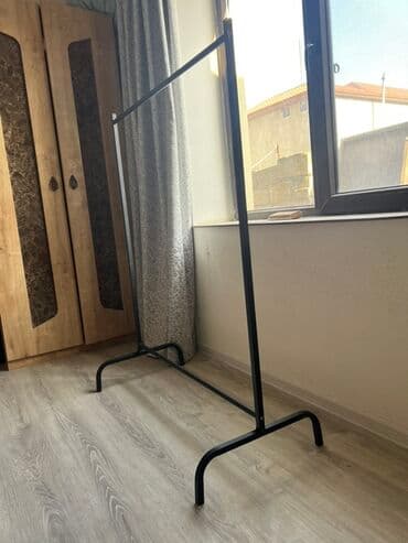 lazer otagi arenda: Ölçü texmini Hündürlük 134 Eni 103 Metall paltar asılqanı/rax - — 3