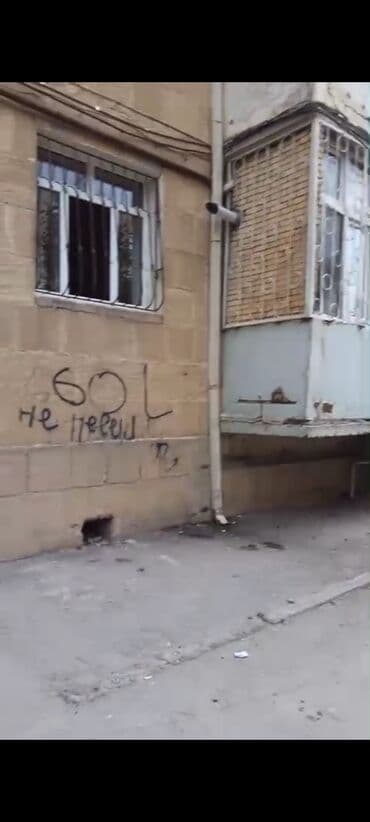 Günlük kirayə evlər: Satlr Lelinqrad Prayeqdi Sənetləri cxarşd 5mərtəbe bina 1cimərtebesi — 5