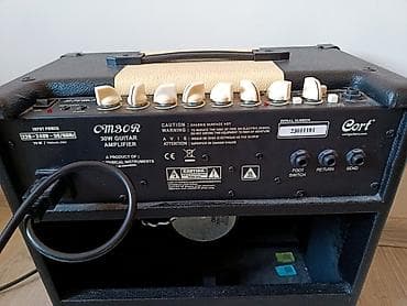 gitara tarnada: Cort CM30R gitar gücləndiricisi - Güc: 30W gitar kombosu - Kanallar — 3