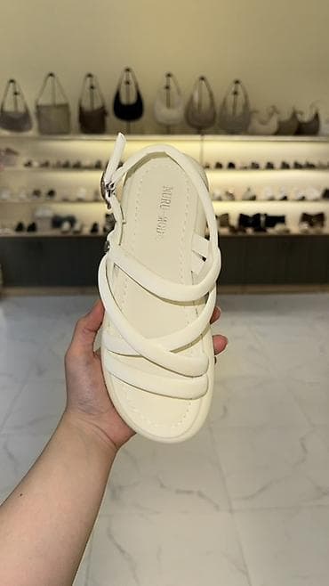 Qadın sandal modeli – yastıqcıqlı, rahat platformalı - Rənglər: bej — 3